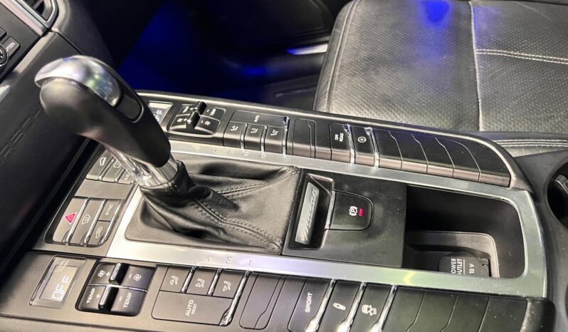 
								Porsche Macan 3.0 S Diesel full									