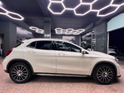 
										Mercedes-Benz GLA 220 GLA 220 d Automatic 4Matic Premium full									