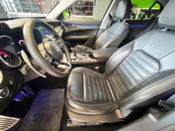 
										Alfa Romeo Stelvio 2.2 Turbodiesel 210 CV AT8 Q4 V full									