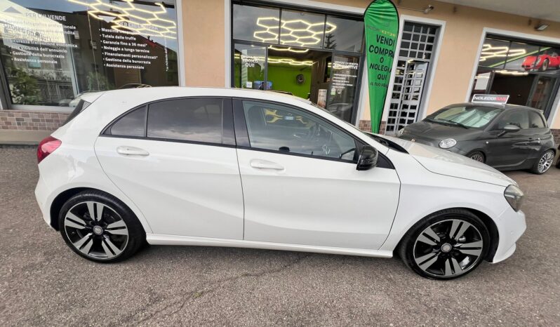
								Mercedes-benz A 200 d Automatic 4Matic Sport full									