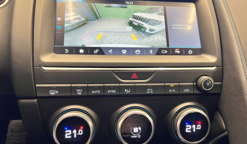 
								Jaguar E-Pace 2.0D 150 CV AWD aut. R-Dynamic S full									