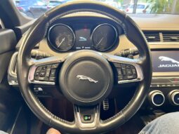 
										Jaguar E-Pace 2.0D 150 CV AWD aut. R-Dynamic S full									