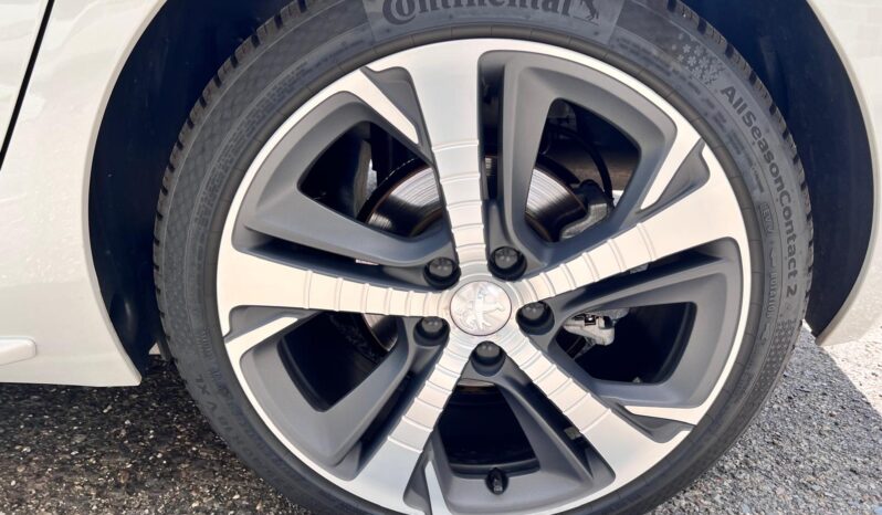 
								Peugeot 308 BlueHDi 130 S&S GT Line full									
