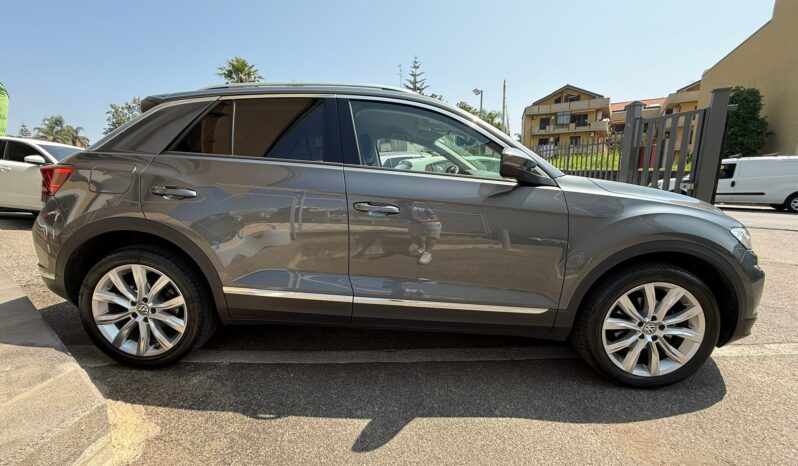 
								Volkswagen T-Roc 1.6 TDI SCR Advanced BlueMotion Technology full									