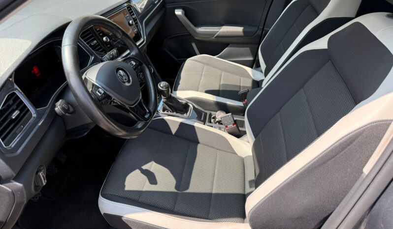 
								Volkswagen T-Roc 1.6 TDI SCR Advanced BlueMotion Technology full									