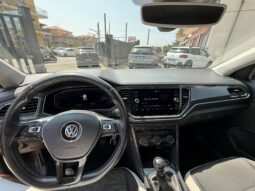 
										Volkswagen T-Roc 1.6 TDI SCR Advanced BlueMotion Technology full									