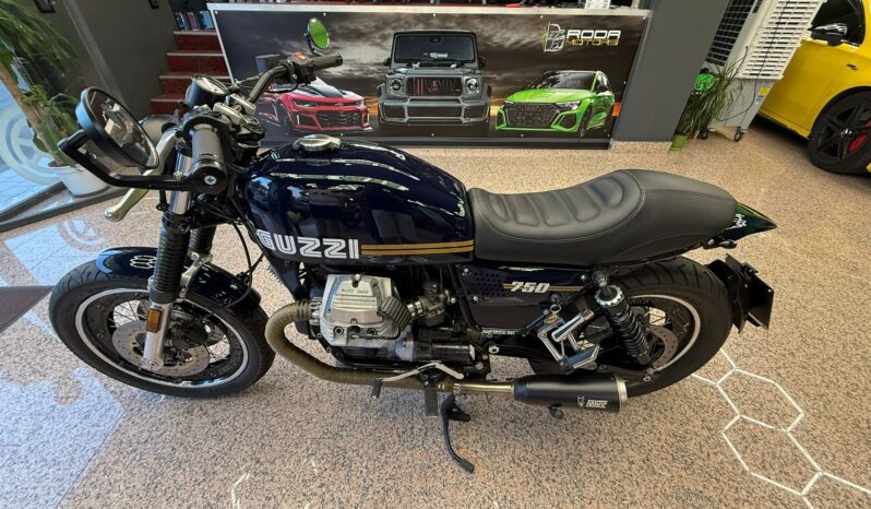 
								Moto Guzzi Nevada 750 full									