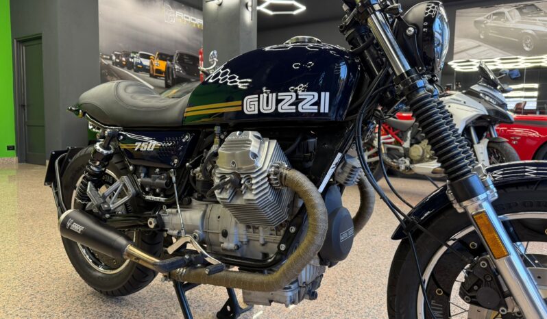 
								Moto Guzzi Nevada 750 full									