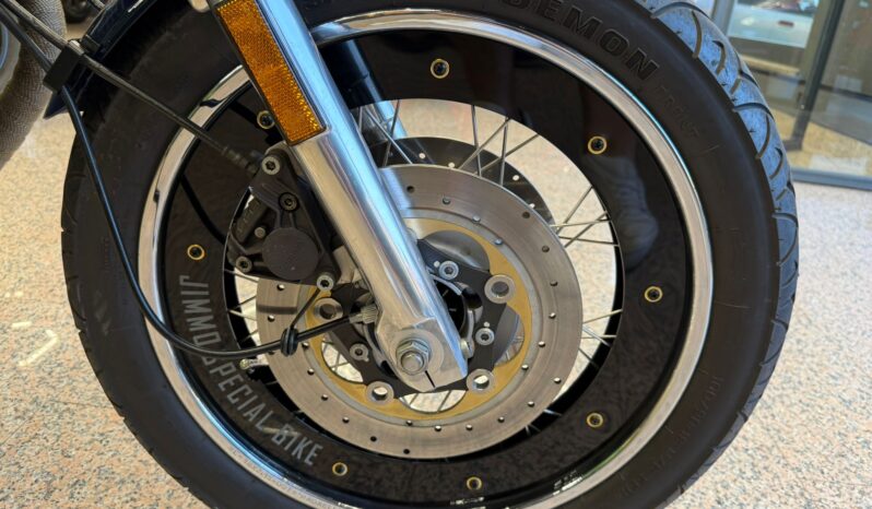 
								Moto Guzzi Nevada 750 full									