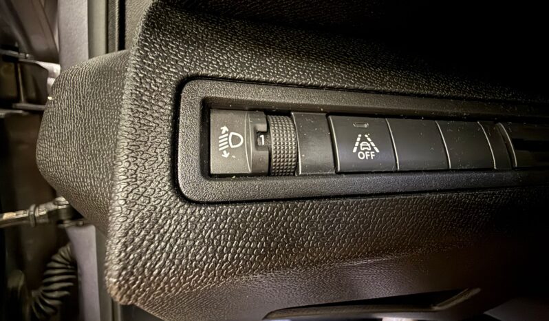 
								Peugeot 3008 BlueHDi 130 S&S EAT8 Active Pack full									