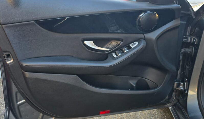 
								Mercedes-benz C 220 d S.W. Auto Sport full									