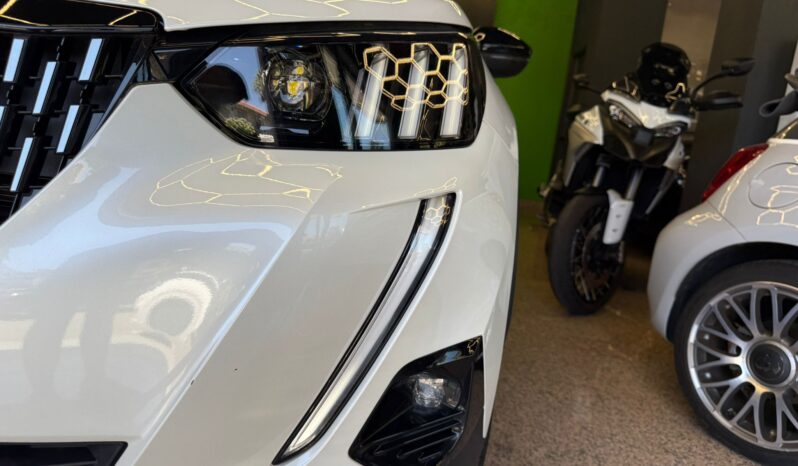 
								Peugeot 2008 GT AUTOMATICA full									