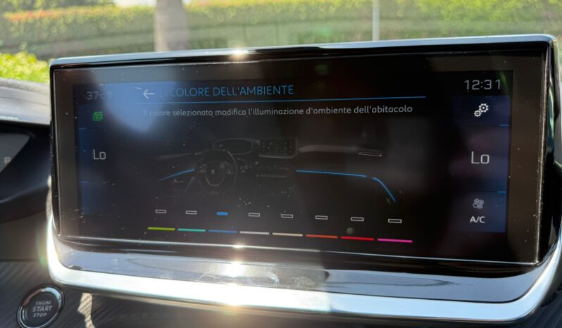 
								Peugeot 2008 GT AUTOMATICA full									