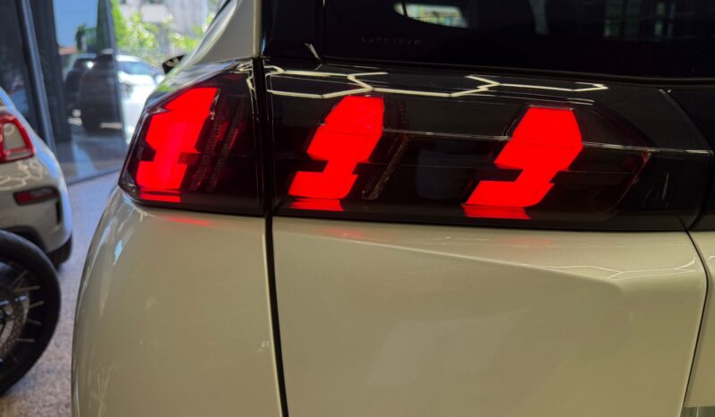 
								Peugeot 2008 GT AUTOMATICA full									
