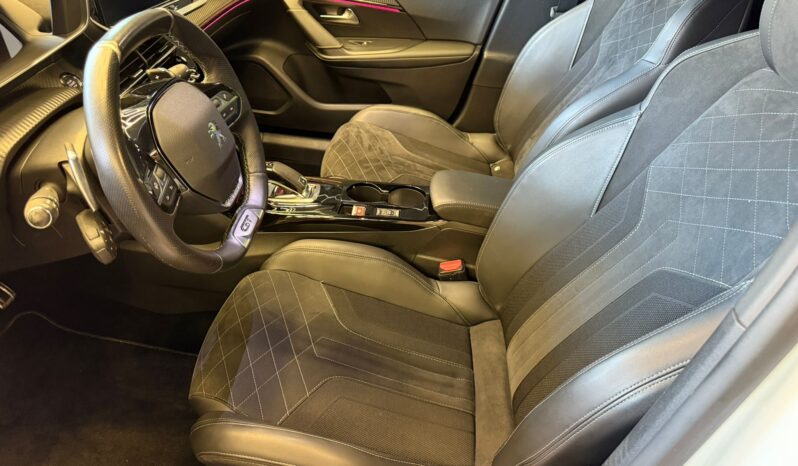 
								Peugeot 2008 GT AUTOMATICA full									