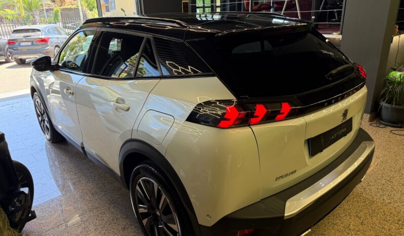 
								Peugeot 2008 GT AUTOMATICA full									