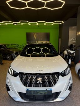 
										Peugeot 2008 GT AUTOMATICA full									