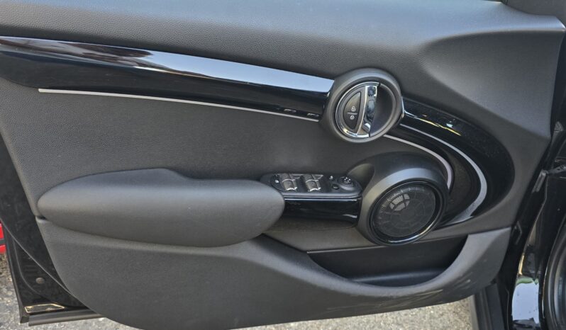 
								Mini Cooper S 5 PORTE 183 CV full									
