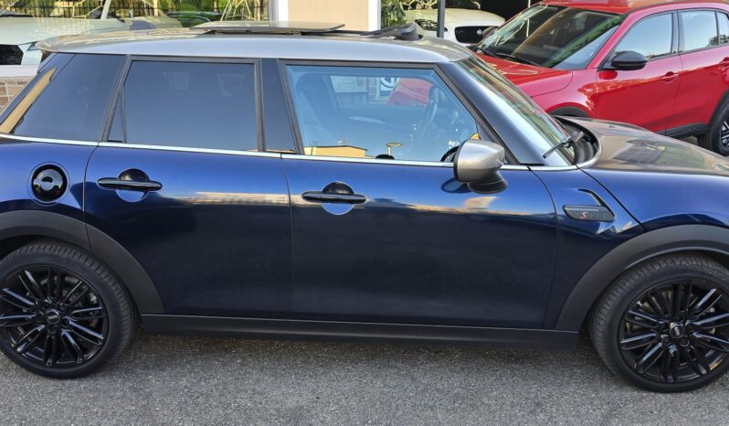 
								Mini Cooper S 5 PORTE 183 CV full									