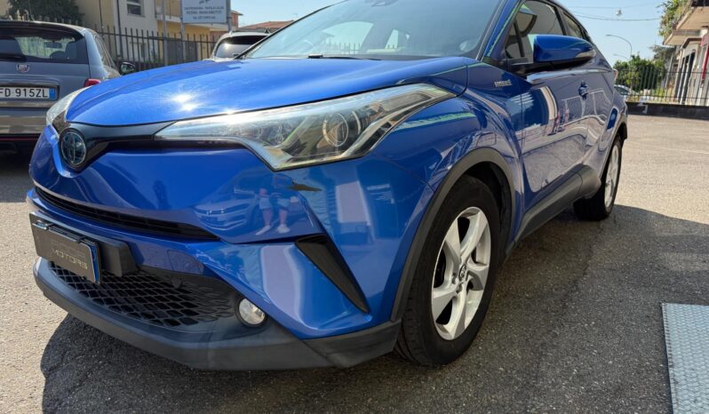 
								Toyota C-HR 1.8 Hybrid E-CVT Lounge full									