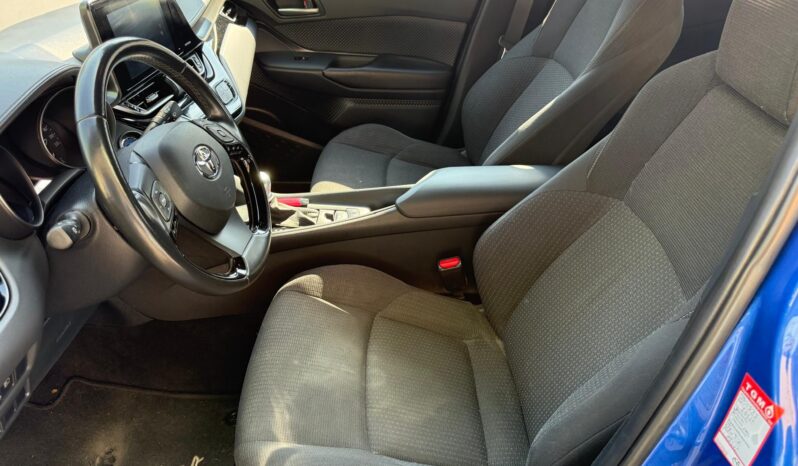 
								Toyota C-HR 1.8 Hybrid E-CVT Lounge full									