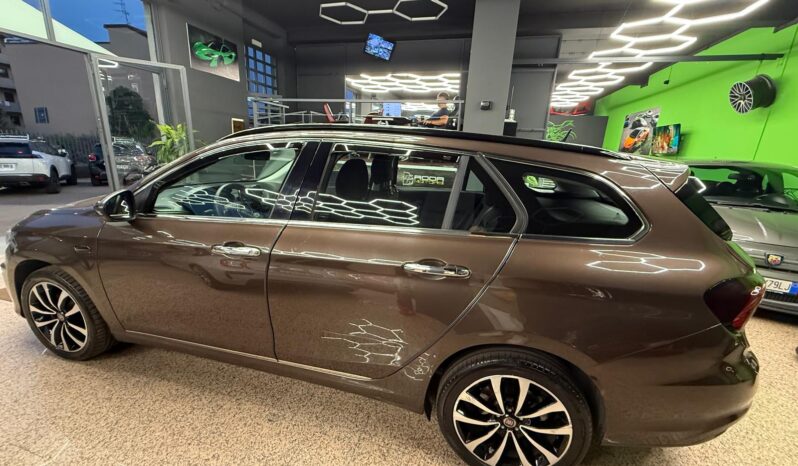 
								Fiat Tipo 1.6 Mjt SW 5 porte S-Design full									