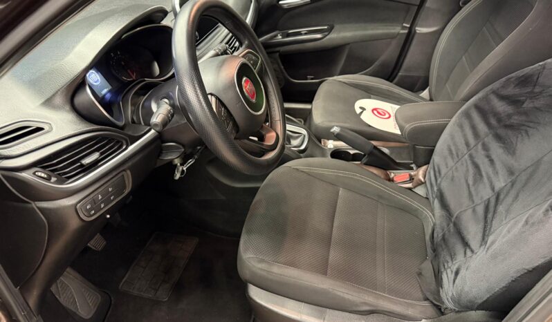 
								Fiat Tipo 1.6 Mjt SW 5 porte S-Design full									