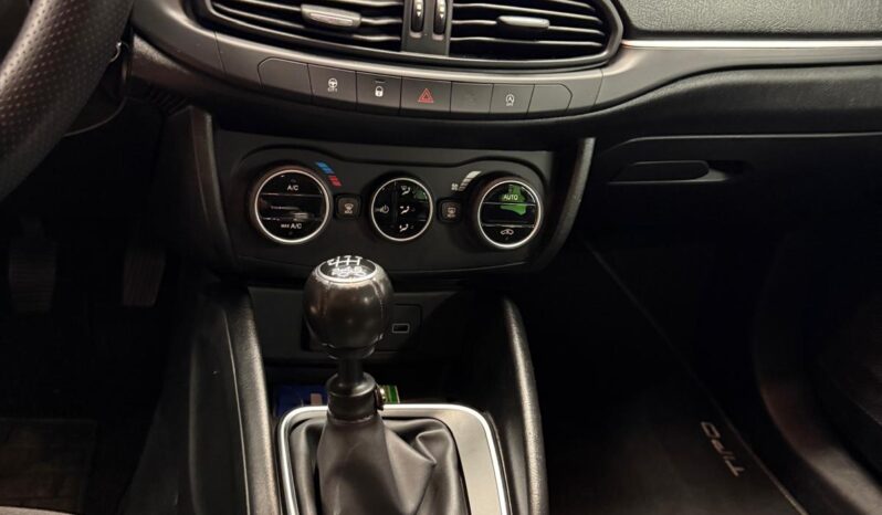 
								Fiat Tipo 1.6 Mjt SW 5 porte S-Design full									