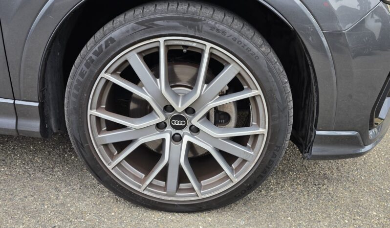 
								Audi Q3 40 TDI CON TETTO quattro S tronic line edition full									