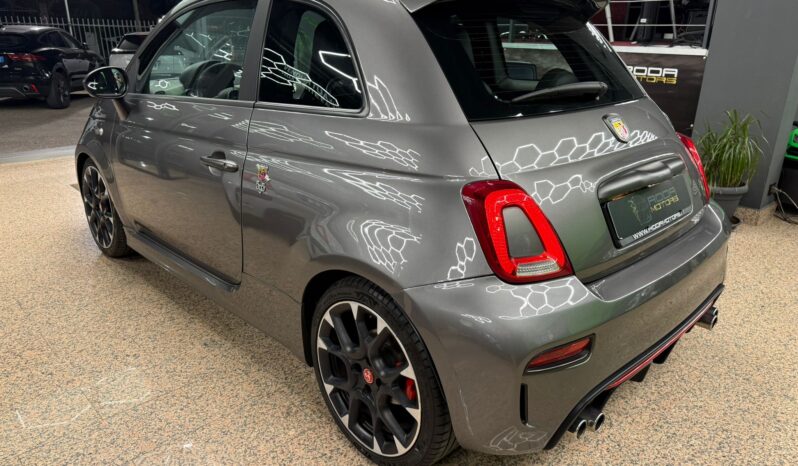 
								Abarth 595 1.4 Turbo T-Jet 145 CV full									