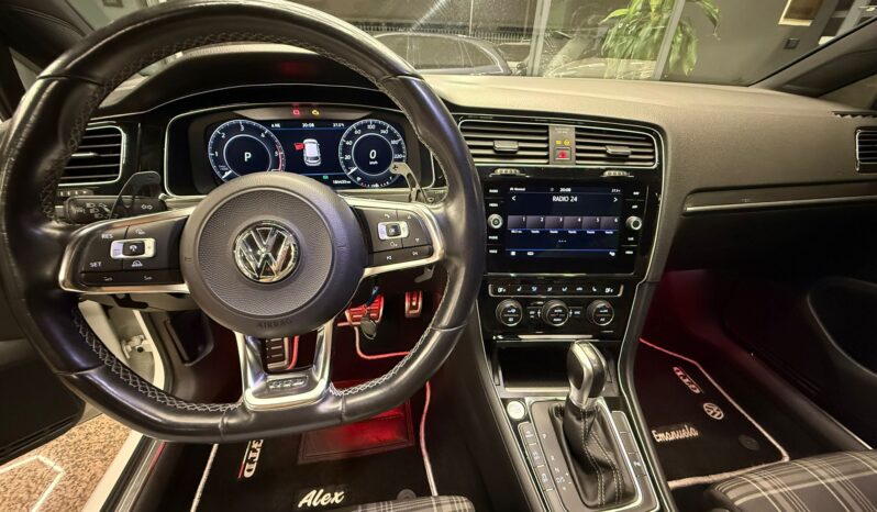 
								Volkswagen Golf 2.0 GTD TDI DSG CON TETTO 5p. Highline BlueMotion Technology full									