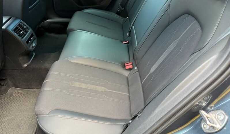 
								Cupra Formentor 1.5 TSI full									