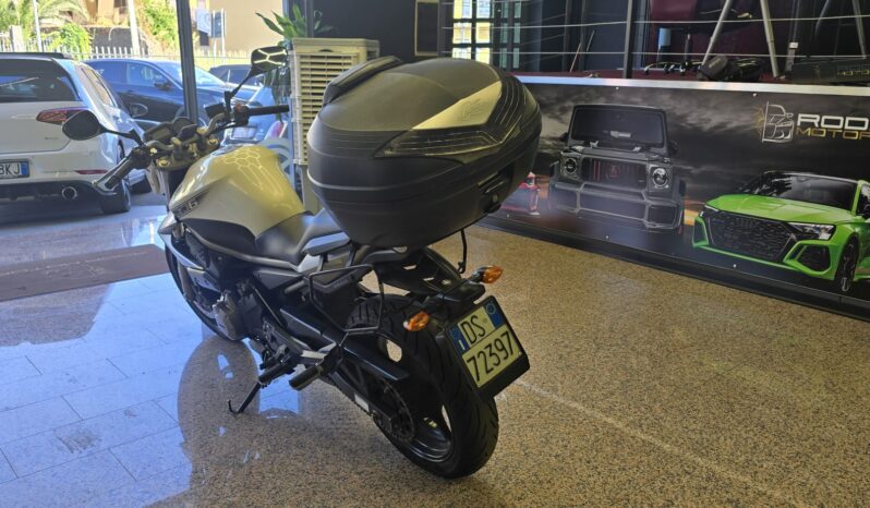 
								Yamaha XJ 600 full									