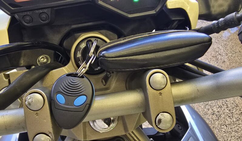 
								Yamaha XJ 600 full									
