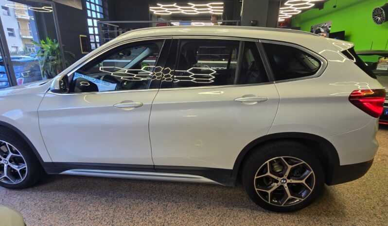 
								Bmw X1 sDrive18d Sport full									