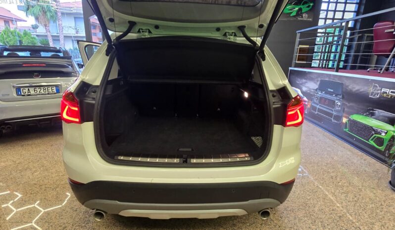
								Bmw X1 sDrive18d Sport full									